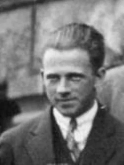 j.....n - Werner Karl Heisenberg (ur. 5 grudnia 1901 w Würzburgu, zm. 1 lutego 1976 w...