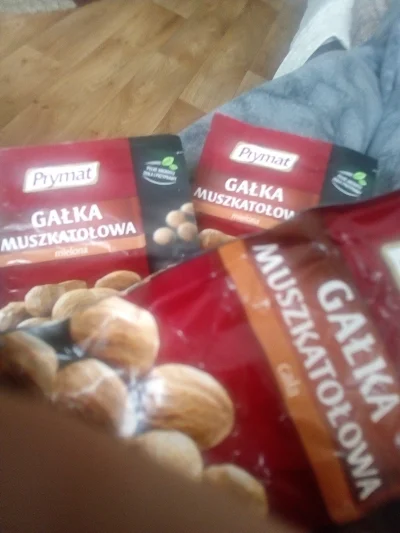 ciulus - 20 gramów mielonej i 2 całe gałki 
#narkotykizawszespoko #muszkatolowa ##!$%...