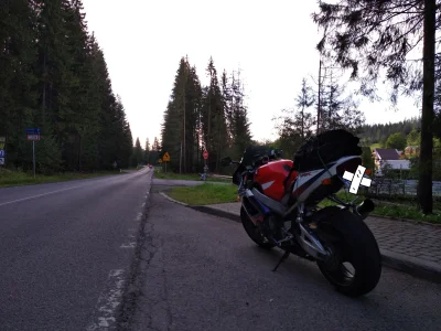 BratProgramisty - #motocykle 

Szybki trip do zakopca. Uwielbiam 929 za pozycje :D