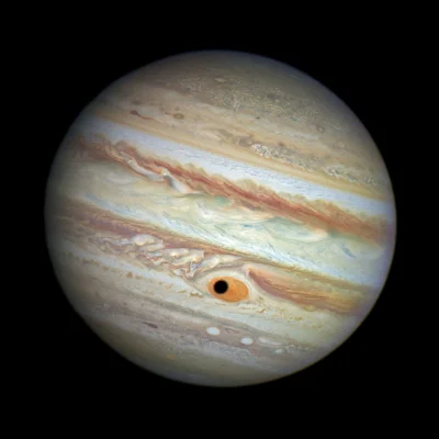 Springiscoming - Zdjęcie z Teleskopu Hubble'a z 21 kwietnia 2014 pokazuje Wielką Czer...