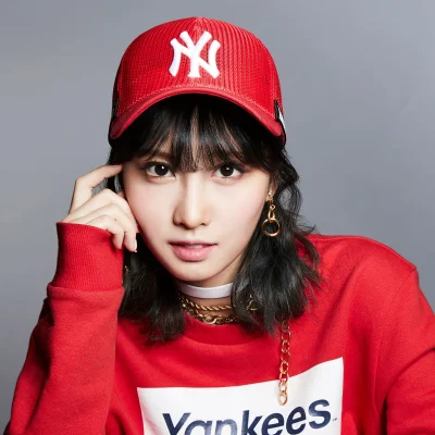 XKHYCCB2dX - #momo #twice 
#koreanka #japonka