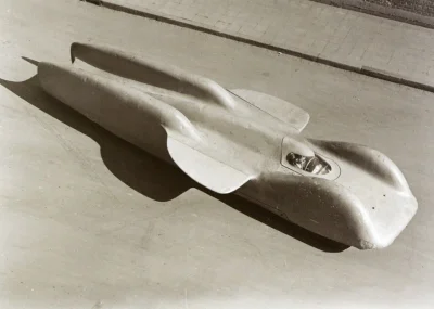 Kempes - #samohody #ciekawostki

Mercedes-Benz T80 - 750 km/h (1939r.).