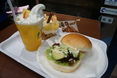 Truszek - A tak wygląda PPAP burger, PPAP Soda Drink i PPAP Icecream desert