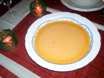 rales - @wytrzzeszcz bajana (francuska zupa z kasztanów jadalnych i mleka koziego)