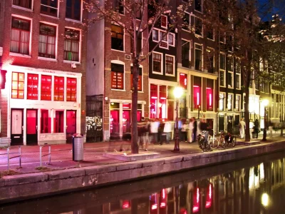 adam-kaszeba - @pioterhiszpann: Racja! Przy tym Red Light District w Amsterdamie wygl...