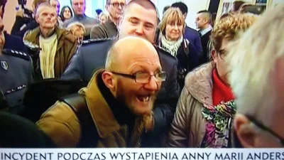 vx77 - Zarzuty dla sędziego:
 a. nieuzasadnionej zwłoki w przesłuchaniu małoletniego ...