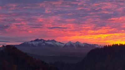 HulajDuszaToLipa - Tatry podczas wczorajszego zachodu słońca, widziane z Sokolicy : )...