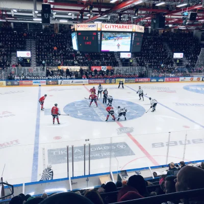 Samcro - Fińska ekstraklasa hokeja, JYP vs. TPS Turku.

Gdybym się urodził drugi raz,...