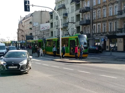 CzasNaPoznan - Wtrzymanie ruchu tramwajowego na Głogowskiej (kierunek Górczyn) na wys...