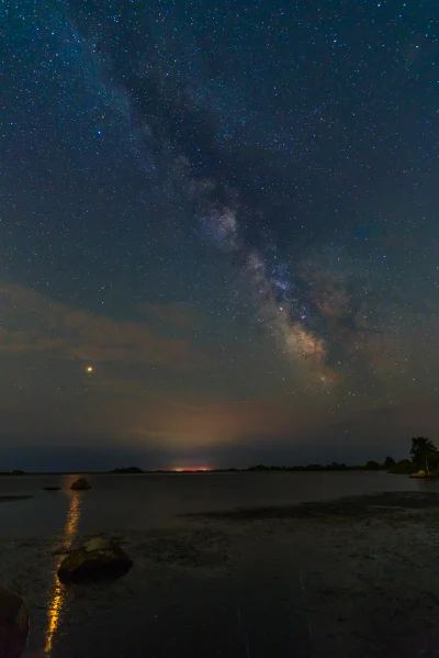 mala_kropka - Mars nad plażą Rhode Island.
autor: Abdul Dremali 
#kosmos #astrofoto...