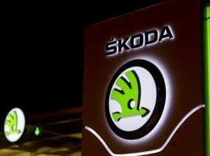 Zdejm_Kapelusz - Volkswagen chce osłabić Skodę, bo stanowi zbyt dużą konkurencję.

...