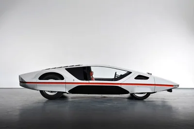 hehe_nie - @Trumanek: już bliżej mu do Ferrari 512S Modulo.