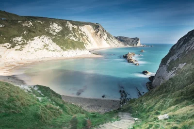 mektoncjusz - @EdmundDantes: na pewno nie w sezonie letnim - Do Durdle Door idzie się...