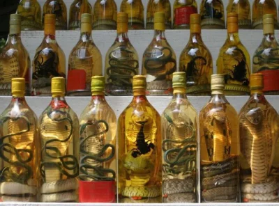dinozu - @RRybak:
 jak na meksykańca przystało, nawet do otwierania butelki należy uż...