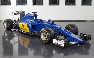 zakopywywacz - Malowanie nowego bolidu #sauber w #f1 jest słabe. 1/10.
#oswiadczenie