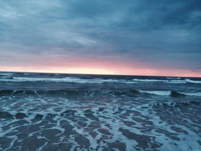 novyr9 - @novyr9: Czyż polskie morze nie jest piękne?

#baltyk #debki #morze #wschod ...