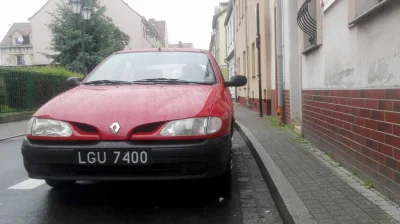 chamsky - Renault Mégane 1 generacji ( Phase I) znaleziony podczas dzisiejszego space...