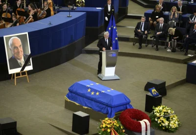 L.....e - Widzę że pogrzeb UE nastąpił szybciej niż przepuszczałem ( ͡° ͜ʖ ͡°)

#he...