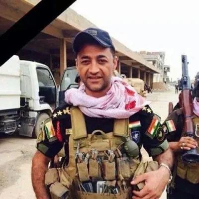 2.....r - Kurdyjski pułkownik Ahmed Rmani ocalił swoich żołnierzy wjeżdżając wozem w ...
