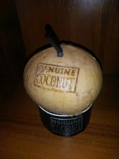 jonik - Ogarniał ktoś te kokosy z Biedronki?

W środku jest prawdziwe mleczko kokos...