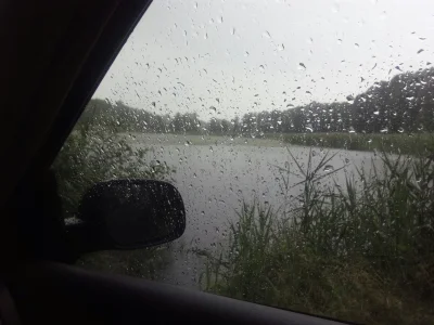 przebrzydlak - @hasek34 dzisiaj mnie deszcz złapał
