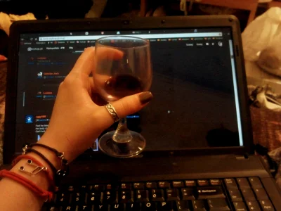 Theia - witajcie, #nocnazmiana! (ʘvʘ)

proszę się meldować!

#pijzwykopem #wino #poka...