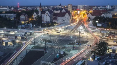 tomasz-maciejczuk - Po rondzie Kaponiera jezdza naprawde dobre tramwaje - nówki-szwed...