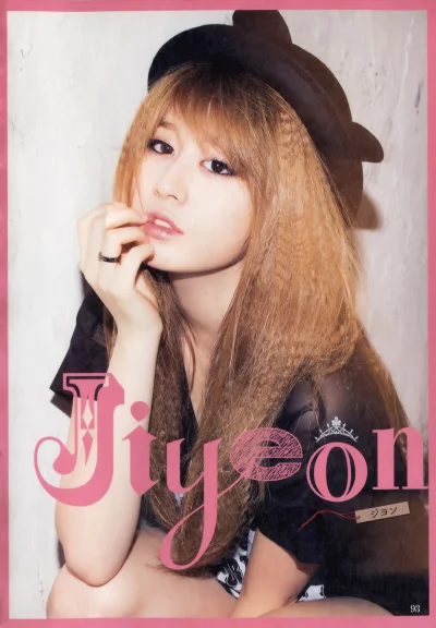 K.....o - #jiyeon #tara #tiara 

#koreanka