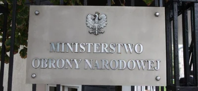 BaronAlvonPuciPusia - >(...) minister obrony narodowej Antoni Macierewicz przeprowadz...