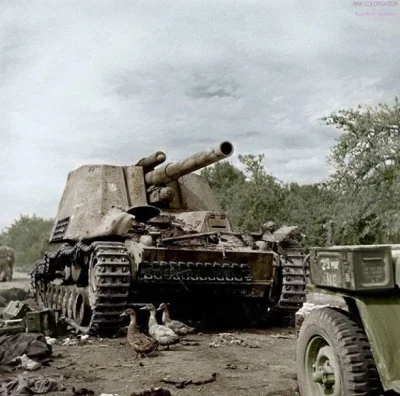 wojna - Niemieckie samobieżne działo SdKfz 165 "Hummel" z 12.Dywizji Pancernej SS „Hi...