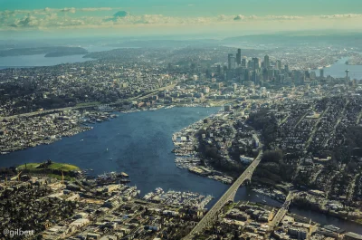 kelso123 - Seattle z góry.

#kelso #cityporn #usa
