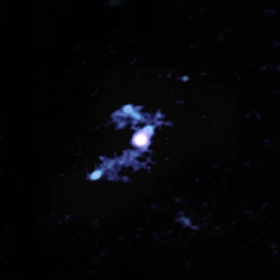Bool1410 - Galaktyka kanibal W2246-0526 przedstawiona jest jako wizja artystyczna a n...