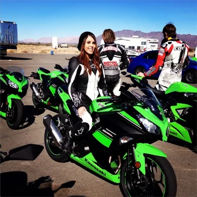 kendi - (ʘ‿ʘ)
A wy co nadal ninja 250 #pdk

#motocykle #kawasakiboners


SPOILE...