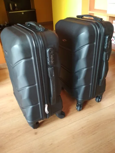 Dzangen - Mirki i Mirabelki,
mam na sprzedaż 2 walizki kabinowe Wings w rozmiarze S ...