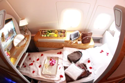 K.....z - "This is how a first class seat looks like at the Emirates Airbus A380 on t...