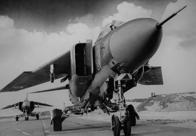 s.....w - MiG-23 - drugi (pierwszy był Su-17) radziecki samolot ze zmienną geometrią ...