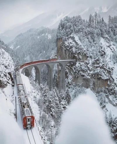 KiciurA - Wiadukt Landwasser - wiadukt kolejowy nad rzeką Landwasser w Alpach, w kant...