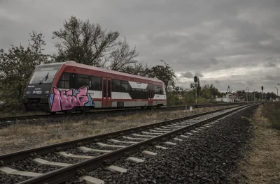 s.....n - Upackana SA106 na jakims zadupiu. Swoja droga drugi najstarszy szynobus teg...