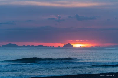 SzaloneWalizki - @SzaloneWalizki: Wschód Słońca nad Oceanem Spokojnym - Nowa Zelandia