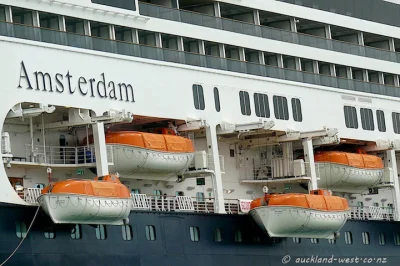 NoOne3 - @robert5502: Może na "Amsterdamie" właśnie zmieniają szalupy na nowsze.