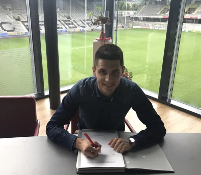 ryzu - Bartosz Kapustka wypożyczony na rok do SC Freiburg

https://twitter.com/bmgs...