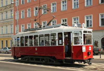 W.....c - @MiejscaWeWroclawiu: Z takich ciekawostek to tramwaje na zdjęciu to wbrew p...