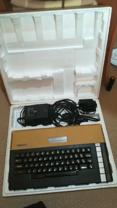 iknife - Drogie Mireczki spod znaku #atari 
Wciągnął swoje stare Atari 800XL i mam pr...