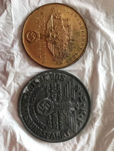 wrozbita_maciej - Mirki kolega z pracy znalazł u babci takie oto monety. Może ktoś co...