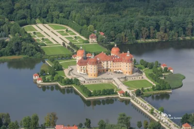 GwaltowneWypaczenieCzasoprzestrzeni - @marysuistyczna: A to Moritzburg :P
Jak lubisz...