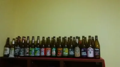 StaryAFC - A to moja kolekcja fajniejszych butelek :D ostatnio dorzucilem kingpina te...
