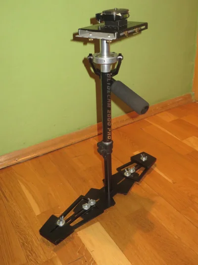 hurtwish - Sprzedam stabilizator Glidecam 2000 Pro. 
Posiada szybkozłaczkę i zmodyfi...