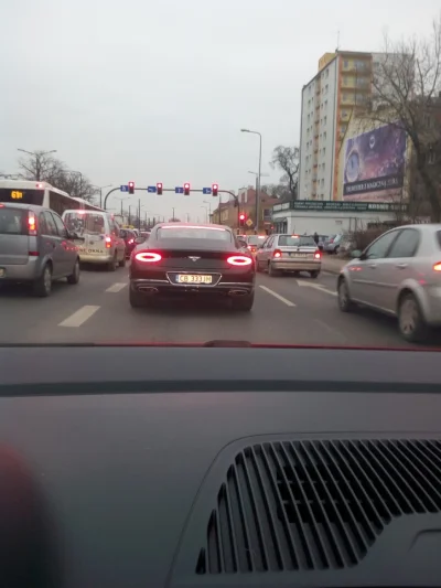Aerodeckvv - @jaroslaw_madry: Widuję takiego w Bydgoszczu, wygląda jak milion dolarów...