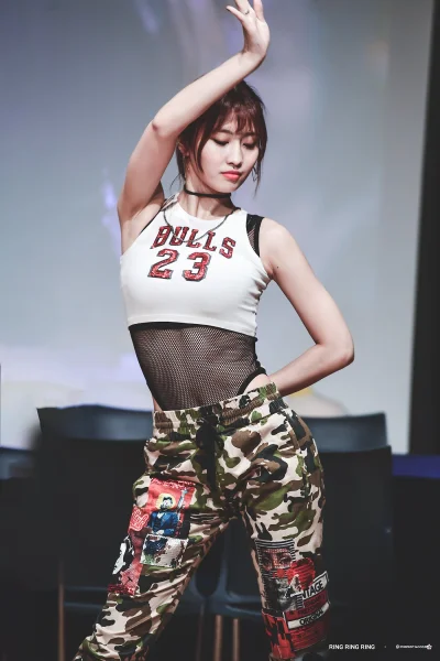 XKHYCCB2dX - #momo #twice
#koreanka #japonka