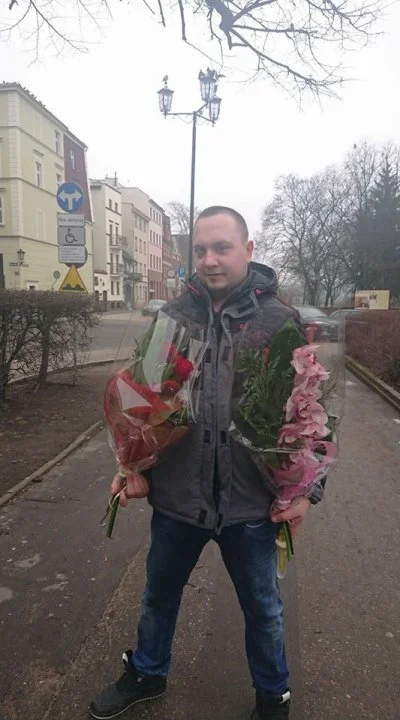 muremzamarcinkowskim - @Grzegorz-Gorny-: daniel juz w drodze do zakochanych